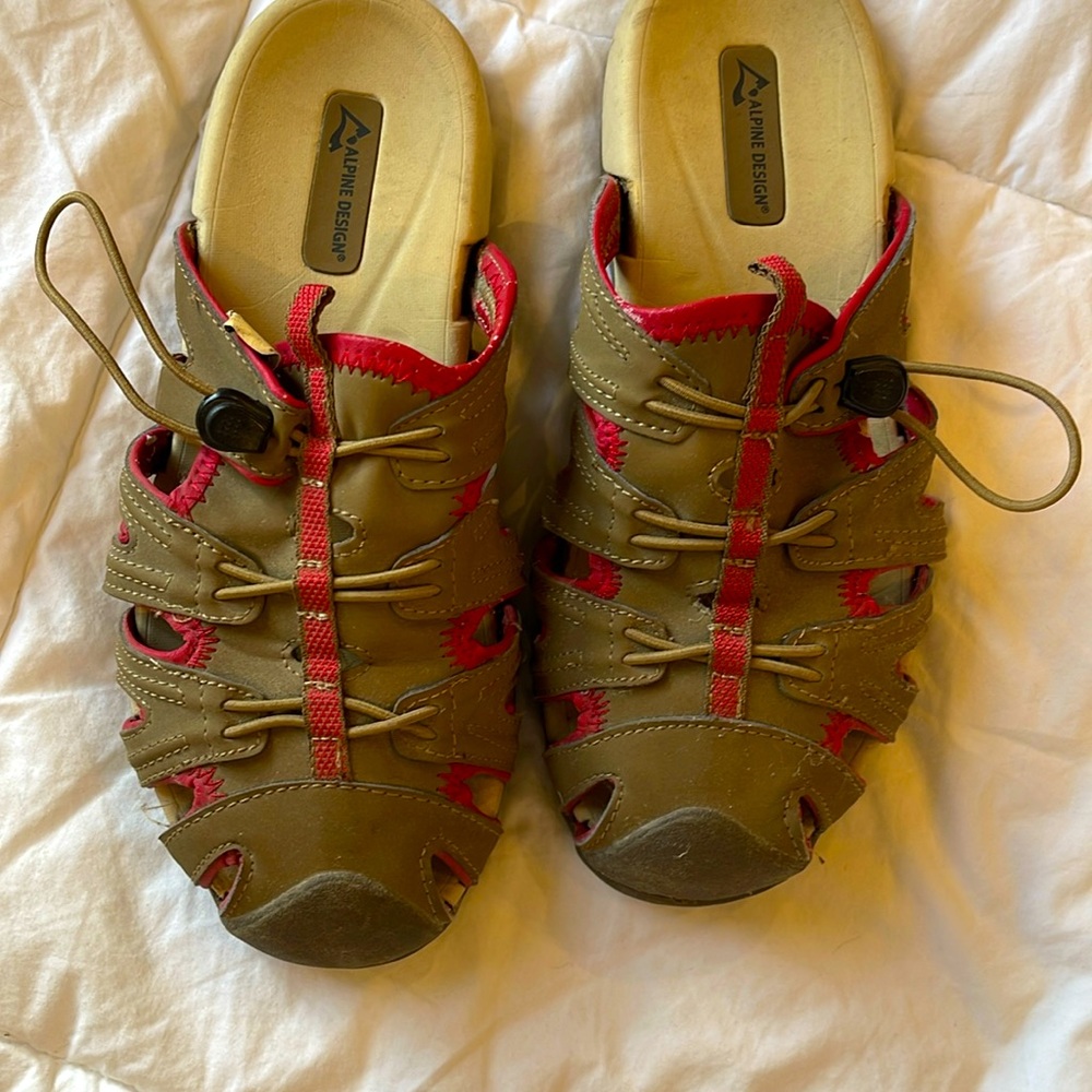Alpine design 7.5 slip on backless shoes adjustable waterproof
